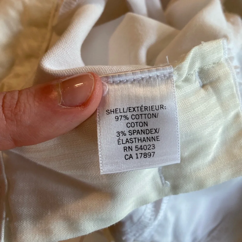 Banana Republic size 2 petite 2P white bermuda business casual summer shorts